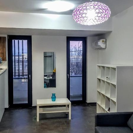 Air Residences - Air 2 Bukares Bagian luar foto
