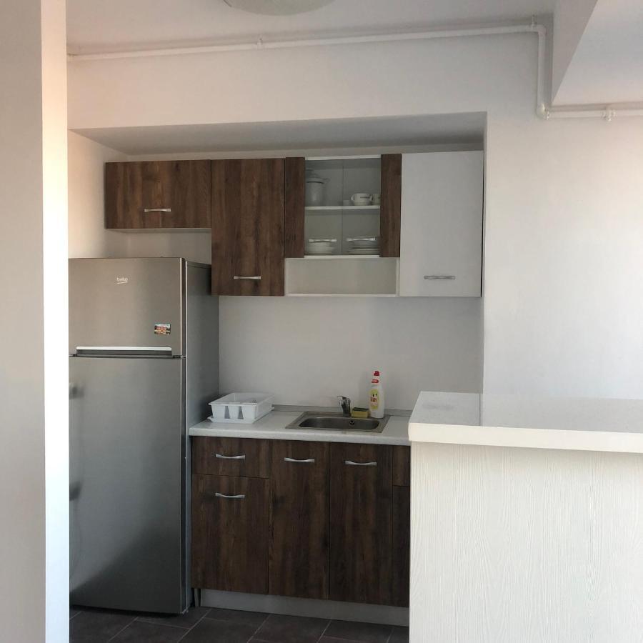 Air Residences - Air 2 Bukares Bagian luar foto