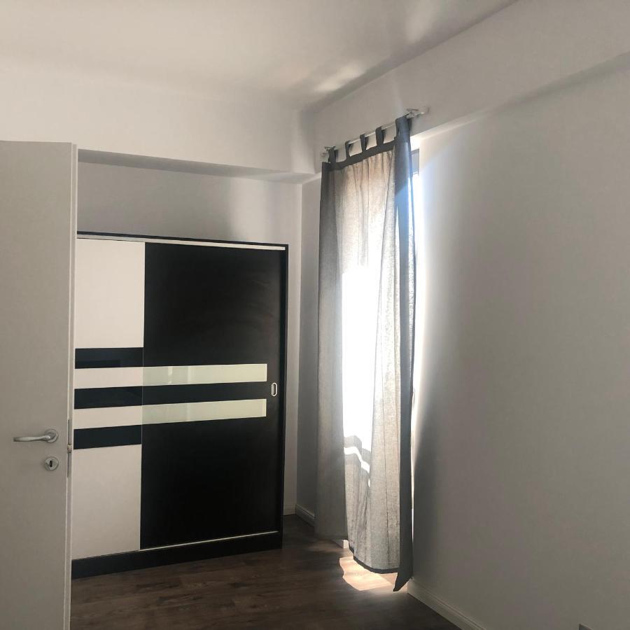 Air Residences - Air 2 Bukares Bagian luar foto